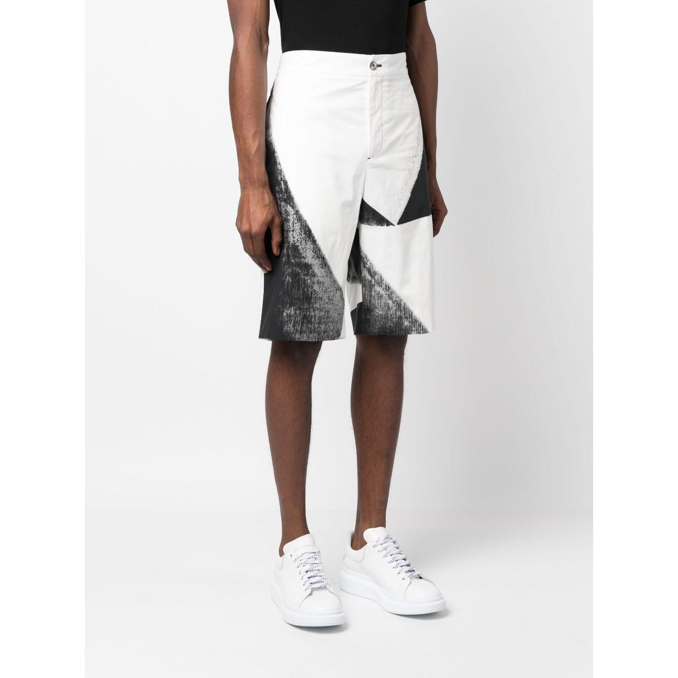 Alexander McQueen abstract-print cotton bermuda shorts Short trousers Alexander Mcqueen Lavender