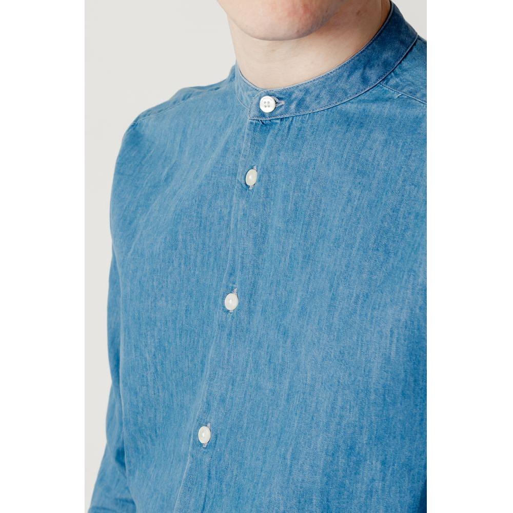 Peuterey men's blue cotton long sleeve shirt for spring/summer collection, close-up view.
