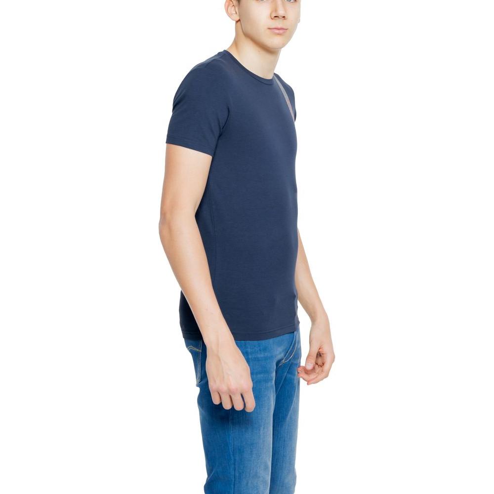 Man wearing Emporio Armani Underwear blue cotton t-shirt, side view, showcasing short sleeves and modern fit for casual occasions.