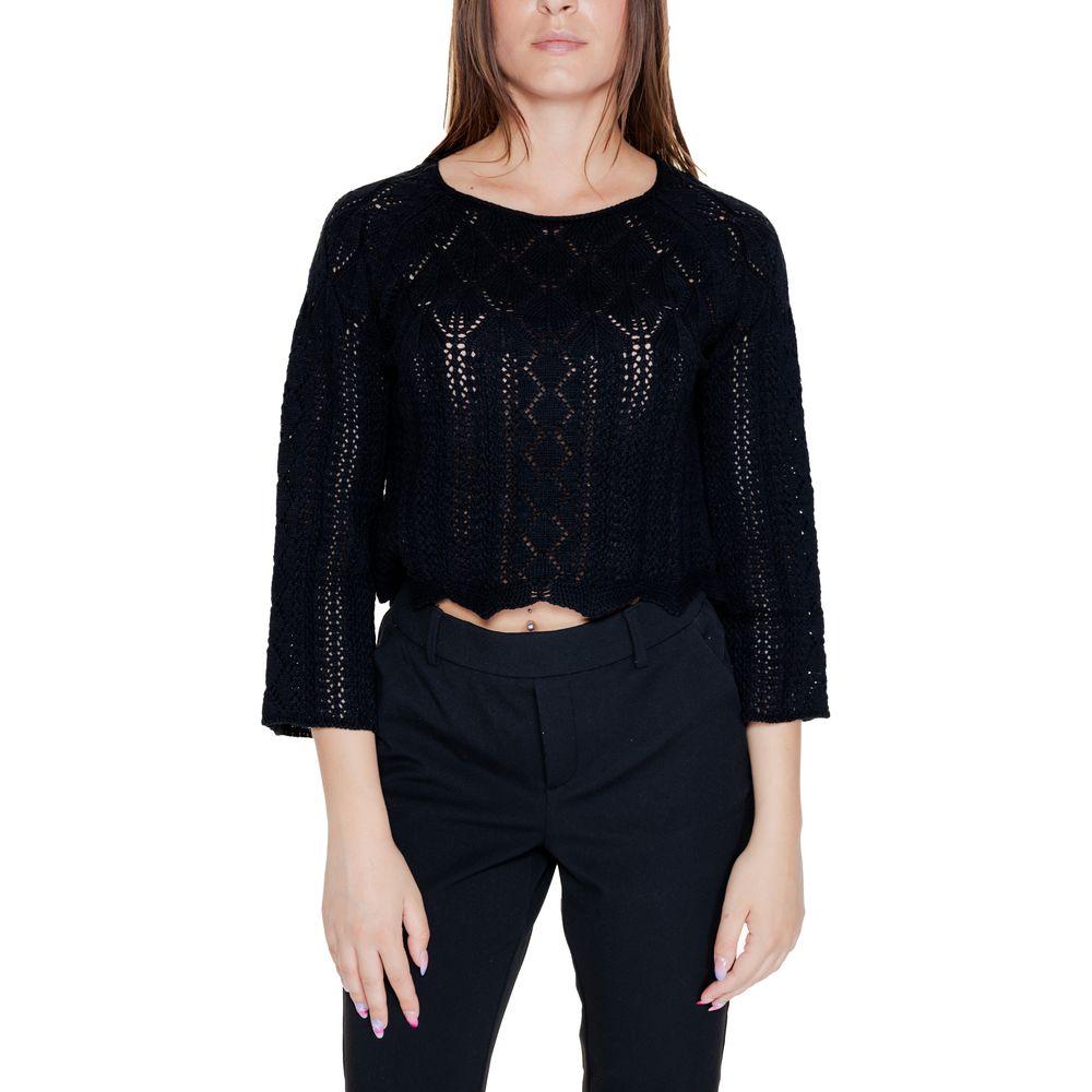Vero Moda women's black cotton top, spring/summer collection, featuring a stylish jersey design, 60% cotton and 40% acrylic blend.