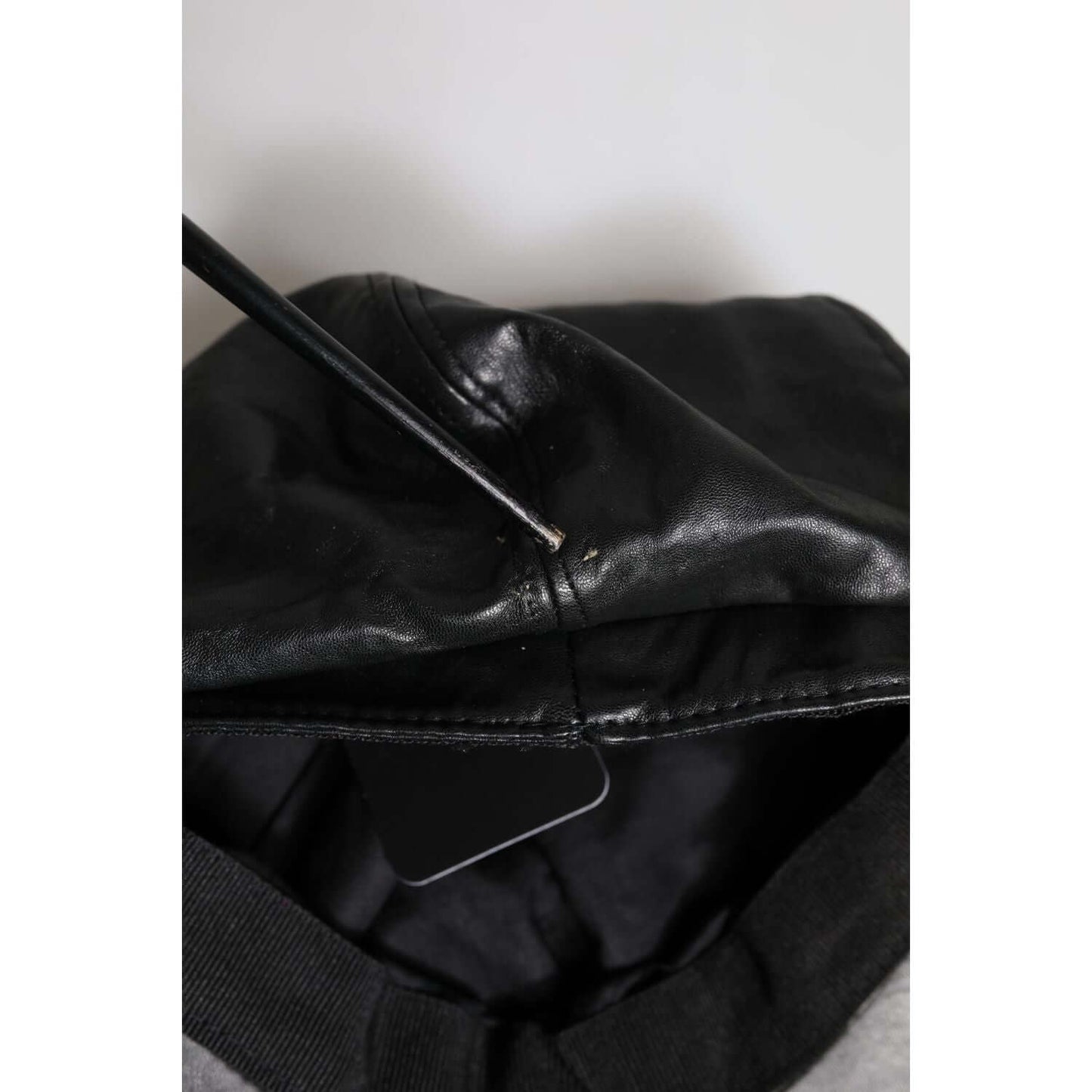 Dolce & Gabbana Black Calf Newsboy Capello Cabbie Hat Dolce & Gabbana Light Gray