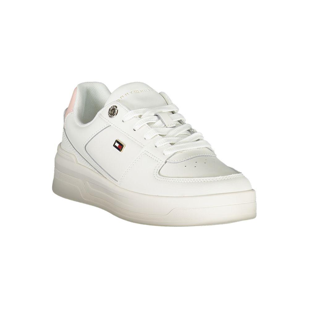 Tommy Hilfiger elegant white lace-up sneakers with contrast detail and logo, featuring a sporty, sophisticated design.