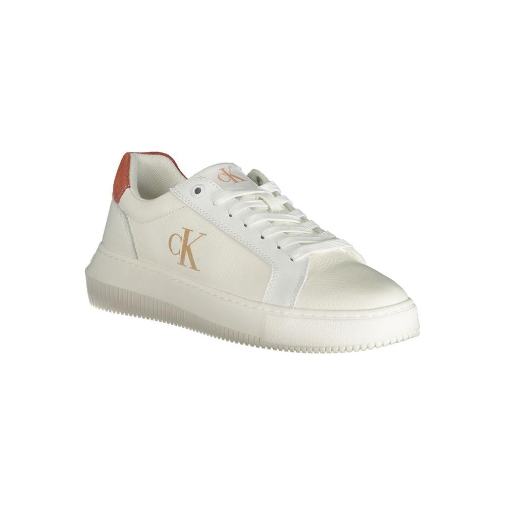 Calvin Klein white women's sneaker with pink accents and logo, made of polyester and polyethylene, sporty and chic design.