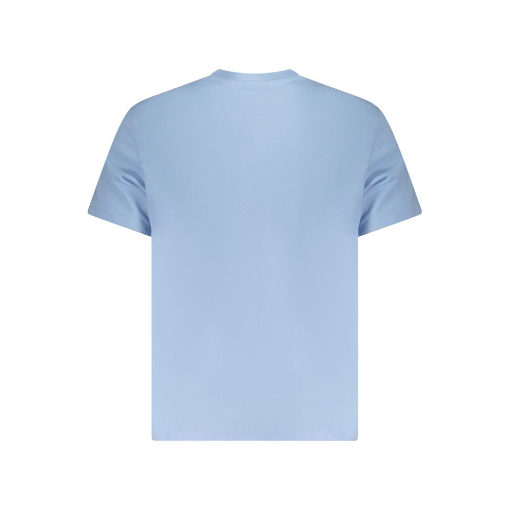 Calvin Klein light blue men's cotton t-shirt with short sleeves, crew neck, and sleek design, offering comfort and casual sophistication.