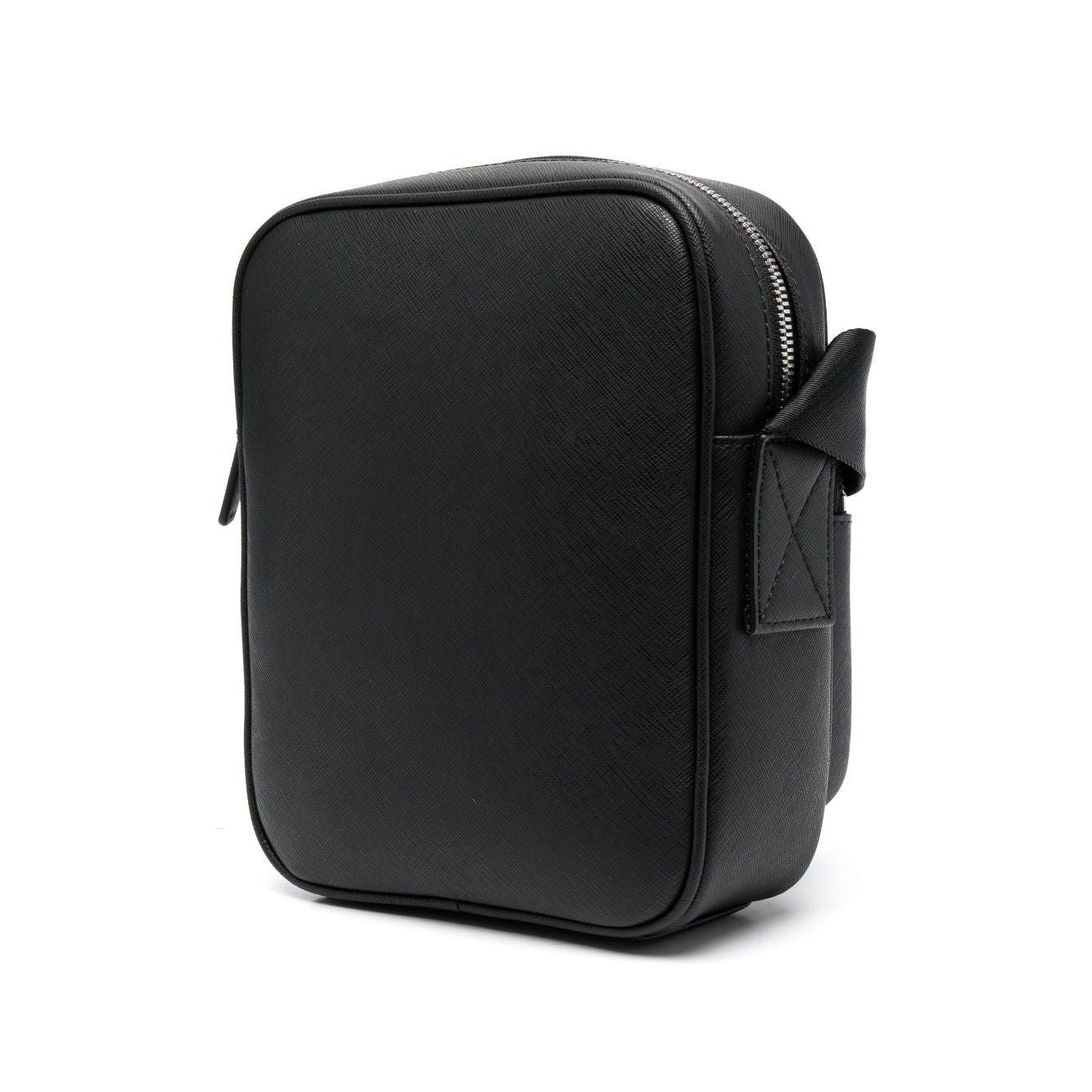 Front view with bag zipped and handles upright.