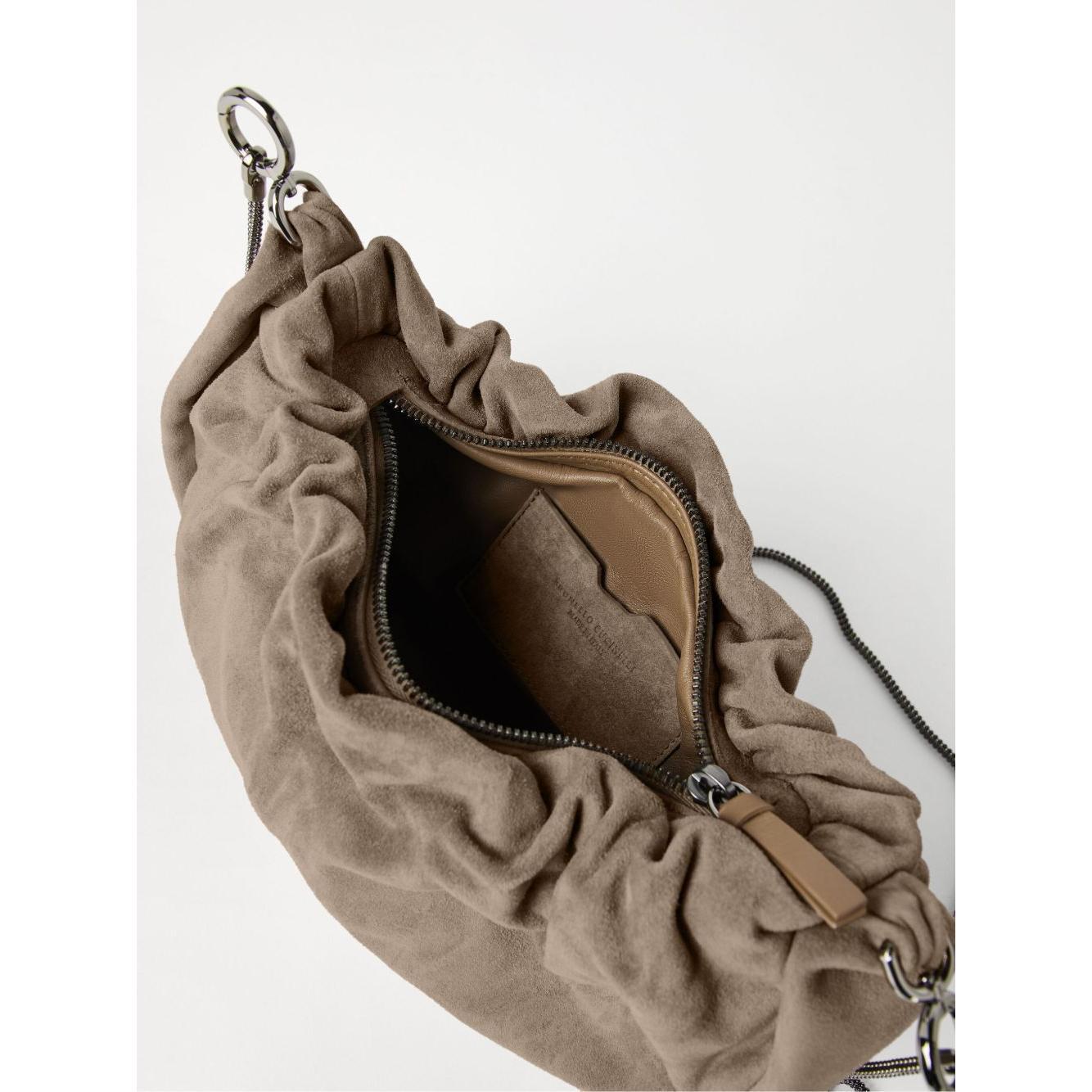 Front view with bag zipped and handles upright.