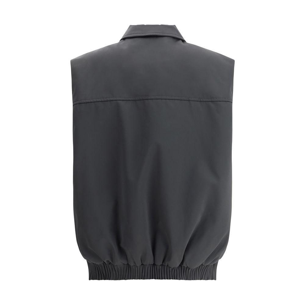 Front view with bag zipped and handles upright.
