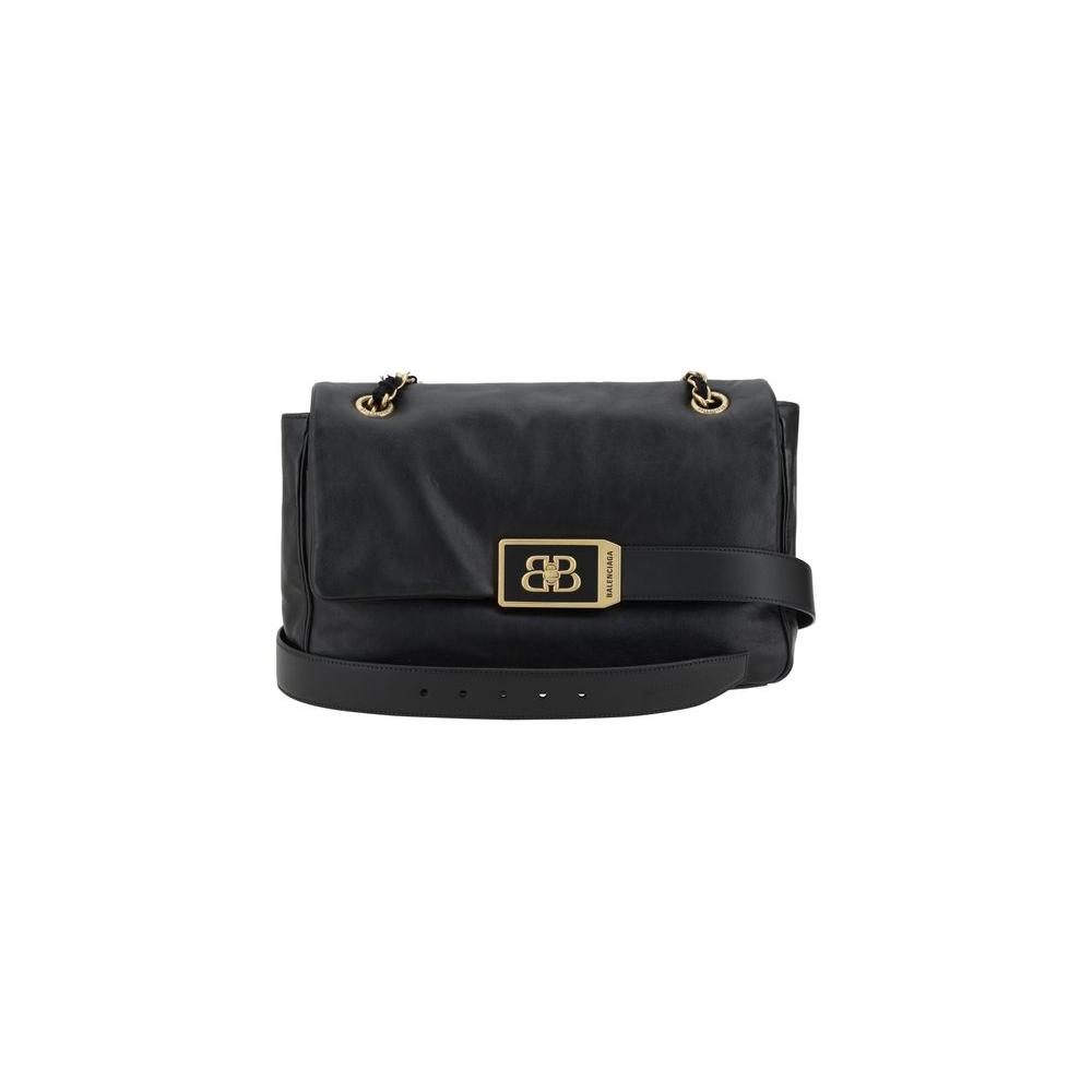 Front view with bag zipped and handles upright.