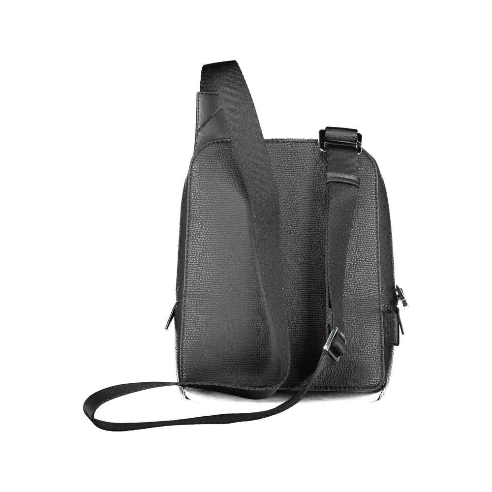 Front view with bag zipped and handles upright.