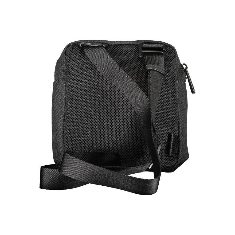 Front view with bag zipped and handles upright.
