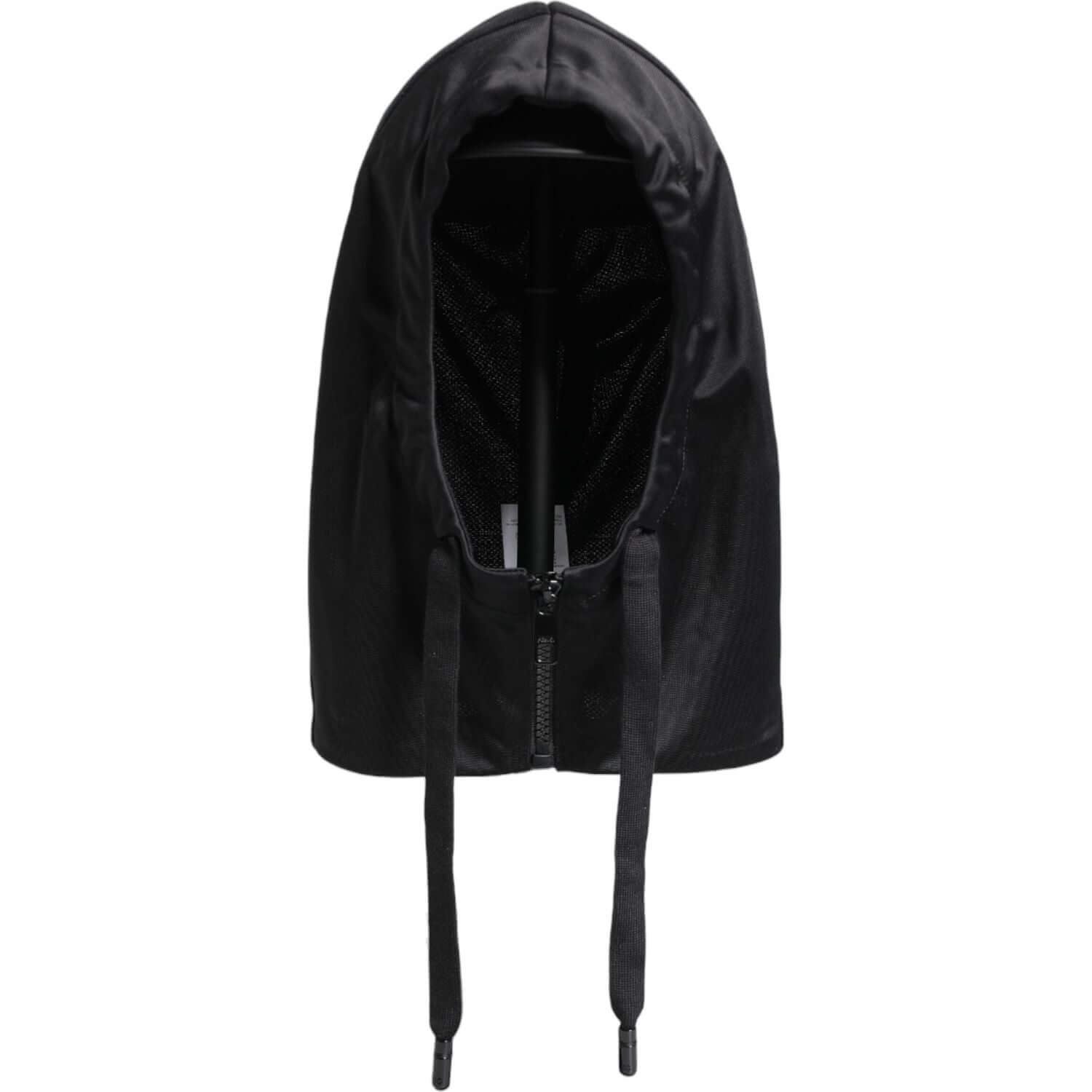 Front view with bag zipped and handles upright.