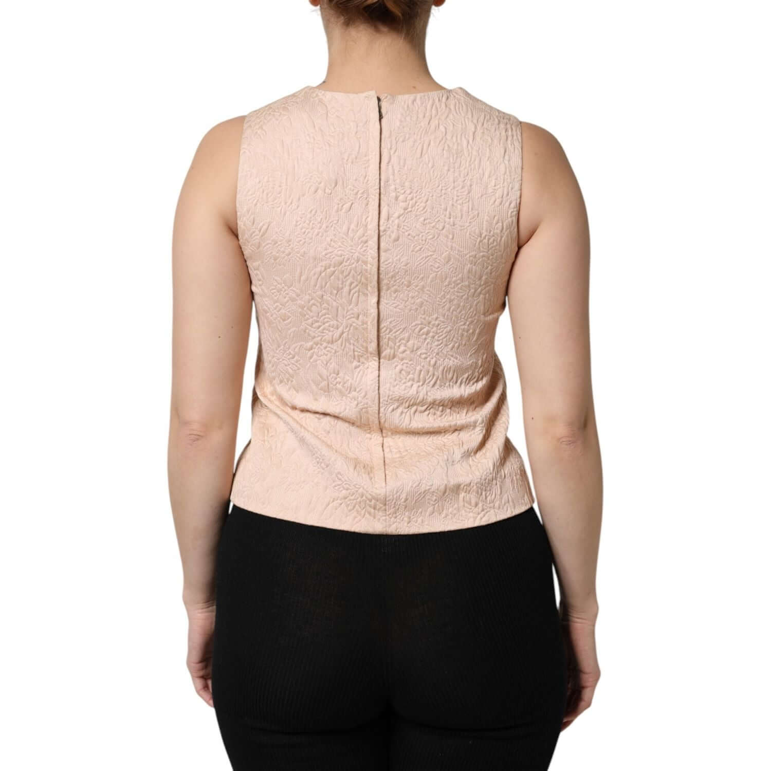 Front view with bag zipped and handles upright.